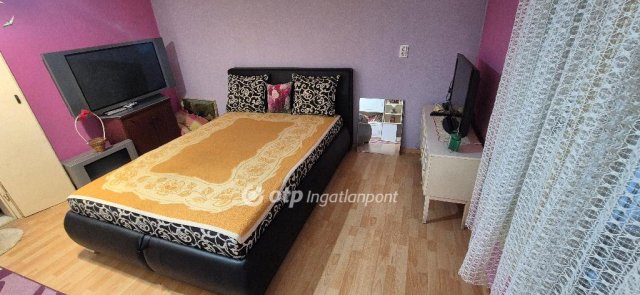 Eladó családi ház, Nagykanizsán 9.8 M Ft, 2 szobás