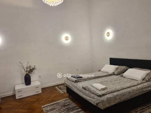 Eladó téglalakás, Budapesten, V. kerületben 109 M Ft, 2 szobás