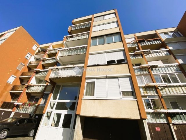 Eladó panellakás, Szombathelyen 36.9 M Ft, 2 szobás