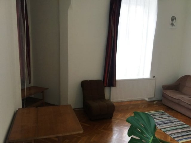 Kiadó téglalakás, albérlet, Pécsett, Móricz Zsigmond utcában