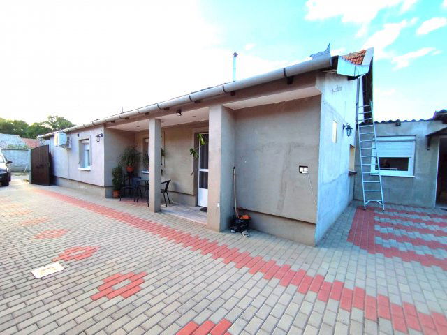 Eladó családi ház, Jánoshalmán 16.5 M Ft, 2 szobás