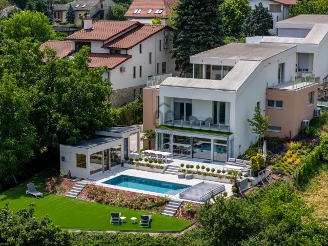 Eladó ikerház, Budapesten, III. kerületben 550 M Ft, 4 szobás