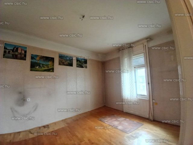 Eladó téglalakás, Budapesten, VII. kerületben 110 M Ft