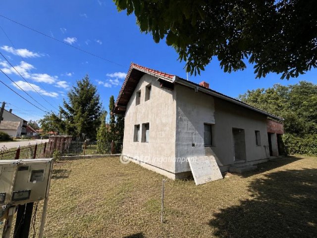 Eladó családi ház, Zalaszentmihályon 32 M Ft, 4+1 szobás