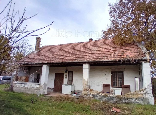 Eladó családi ház, Győrújbaráton 32.5 M Ft, 4 szobás