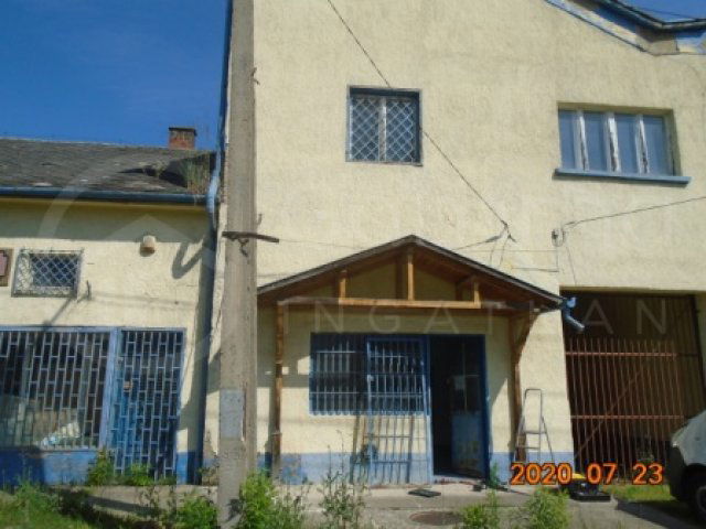 Eladó üzlethelyiség, Sátán 2.185 M Ft, 1 szobás