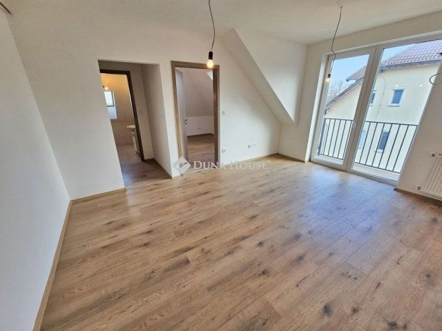 Eladó téglalakás, Üllőn 53 M Ft, 2 szobás