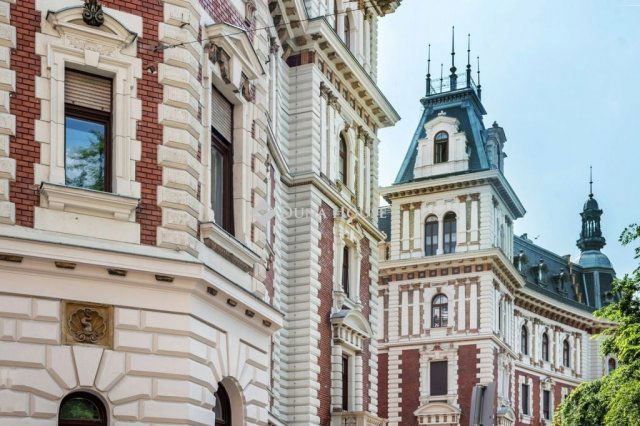 Eladó téglalakás, Budapesten, VI. kerületben 395 M Ft, 2 szobás