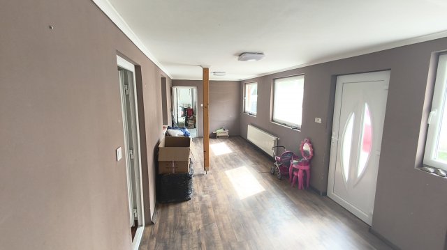 Eladó családi ház, Tamásiban 41.5 M Ft, 4 szobás