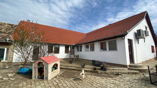 Eladó családi ház, Tolnanémedin 26.9 M Ft, 3 szobás