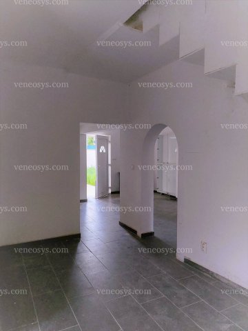 Eladó családi ház, Szigetszentmiklóson 79 M Ft, 6+1 szobás