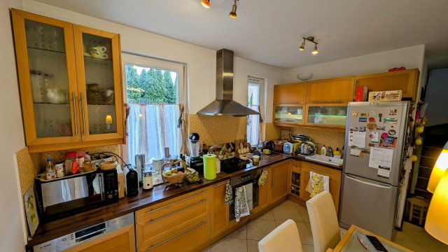 Eladó ikerház, Csömörön 139.9 M Ft, 5 szobás