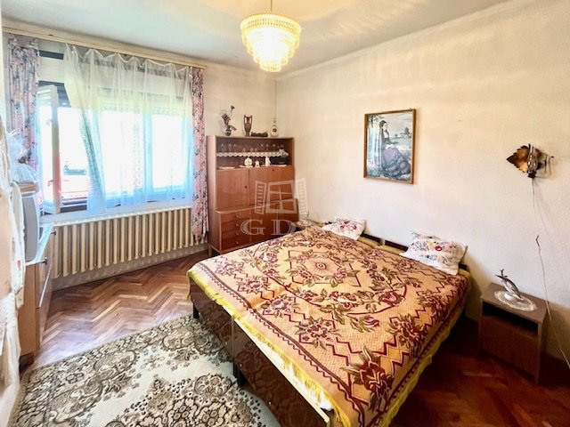 Eladó családi ház, Iklódbördőcén 18 M Ft, 5 szobás