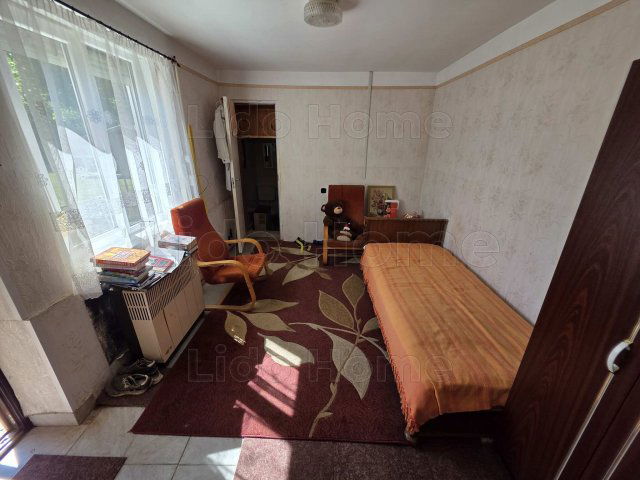 Eladó családi ház, Székesfehérvárott 28 M Ft, 1 szobás