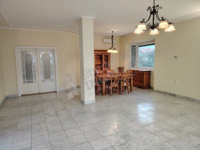 Kiadó családi ház, albérlet, III. kerületben, Remetehegyi úton