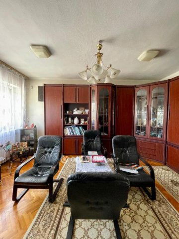 Eladó családi ház, Pétfürdőn 58 M Ft, 2+2 szobás