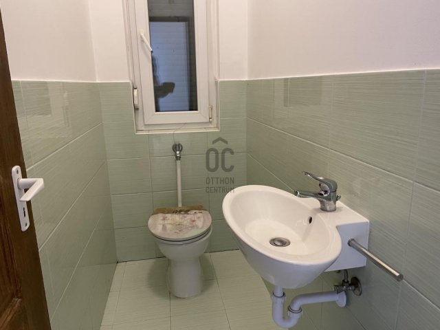 Eladó családi ház, Dunaharasztin 217 M Ft, 3 szobás