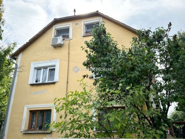 Eladó családi ház, Mogyoródon 136.5 M Ft, 10 szobás