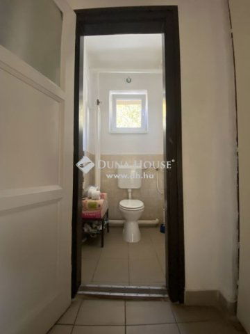 Eladó családi ház, Pétfürdőn 69.9 M Ft, 3 szobás