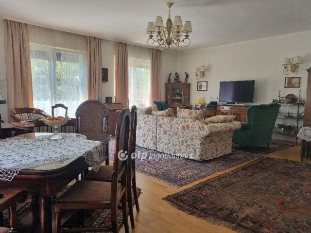 Eladó családi ház, Budapesten, II. kerületben 330 M Ft, 6 szobás