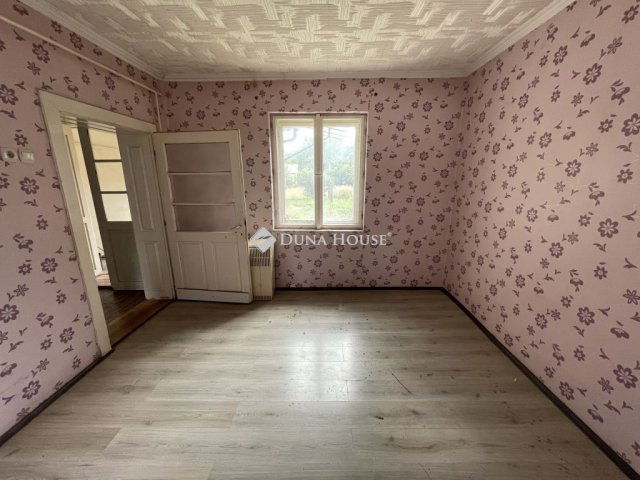 Eladó családi ház, Jobbágyin 27 M Ft, 3 szobás