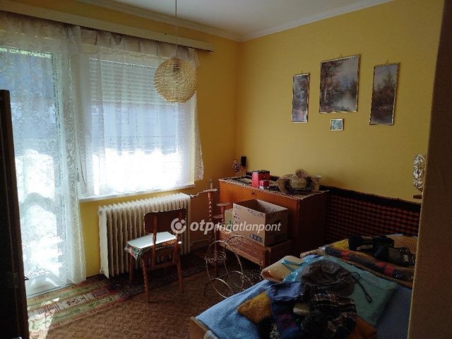 Eladó sorház, Pápán 51 M Ft, 3+1 szobás / költözzbe.hu