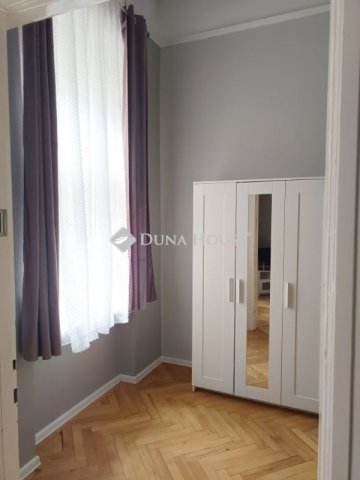 Eladó téglalakás, Budapesten, VII. kerületben 65 M Ft, 2 szobás