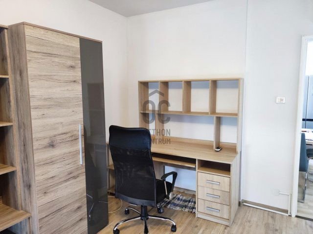Kiadó panellakás, albérlet, Debrecenben 220 E Ft / hó, 2 szobás