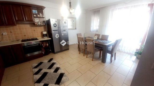 Eladó családi ház, Nagykőrösön 80 M Ft, 4 szobás