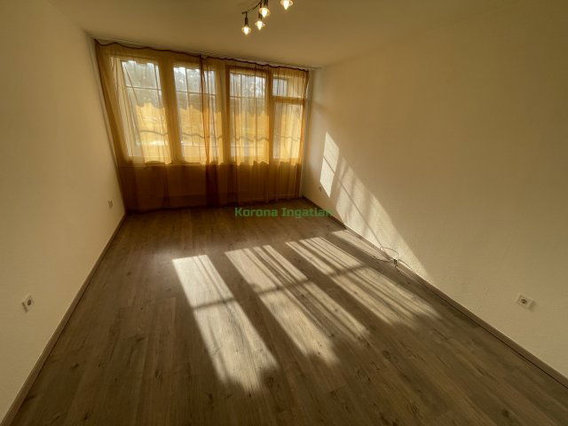 Eladó panellakás, Nyíregyházán 44.9 M Ft, 2+1 szobás