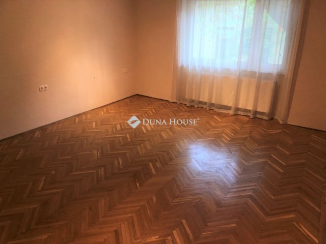 Kiadó téglalakás, albérlet, Kecskeméten 200 E Ft / hó