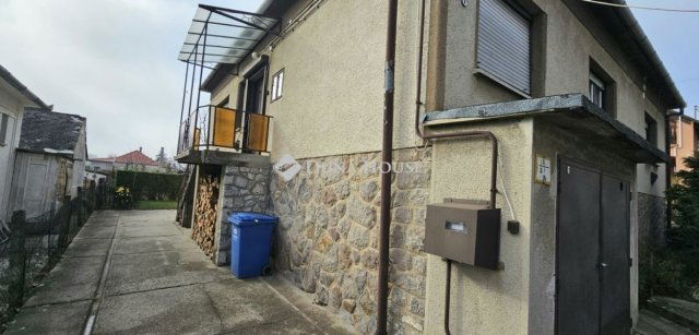 Eladó családi ház, Bogádon 64.99 M Ft, 4 szobás