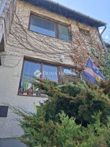 Eladó családi ház, Szentendrén 95.9 M Ft, 3 szobás