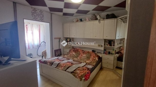 Eladó téglalakás, Budapesten, IV. kerületben 69.9 M Ft, 3 szobás