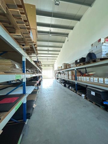 Eladó üzlethelyiség, Nagytarcsán 550 M Ft / költözzbe.hu