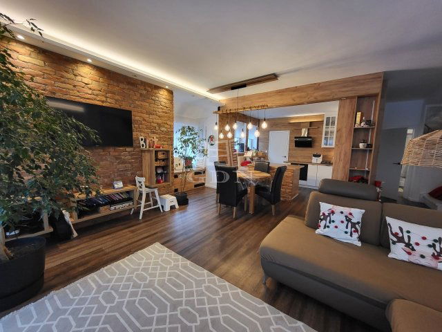 Eladó családi ház, Jákon 156 M Ft, 5 szobás