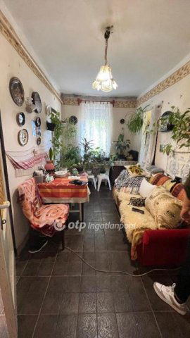 Eladó téglalakás, Sajószentpéteren 15 M Ft, 2 szobás