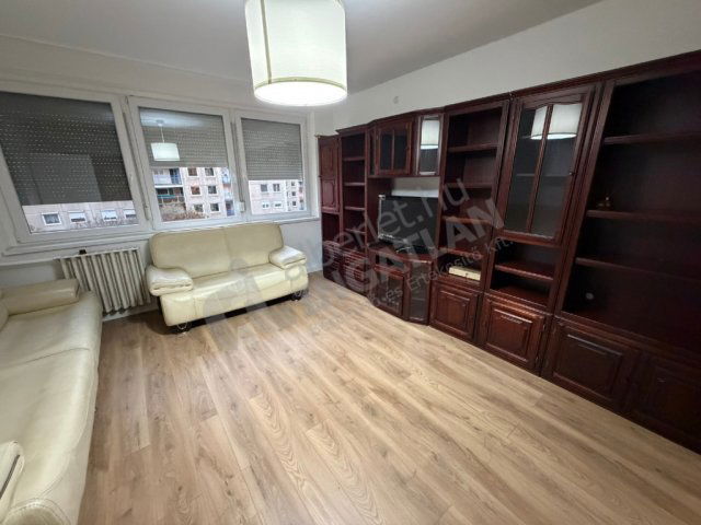 Kiadó panellakás, albérlet, X. kerületben, Mélytó utcában