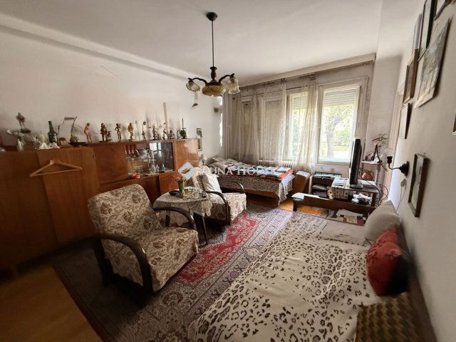 Eladó téglalakás, Pécsett 38.9 M Ft, 1 szobás