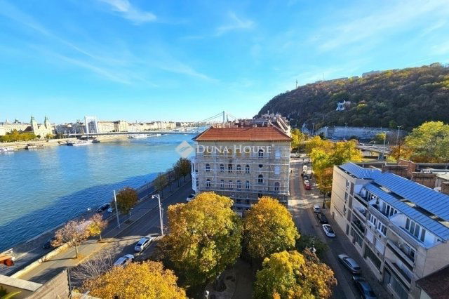 Eladó téglalakás, Budapesten, I. kerületben 129 M Ft, 1 szobás