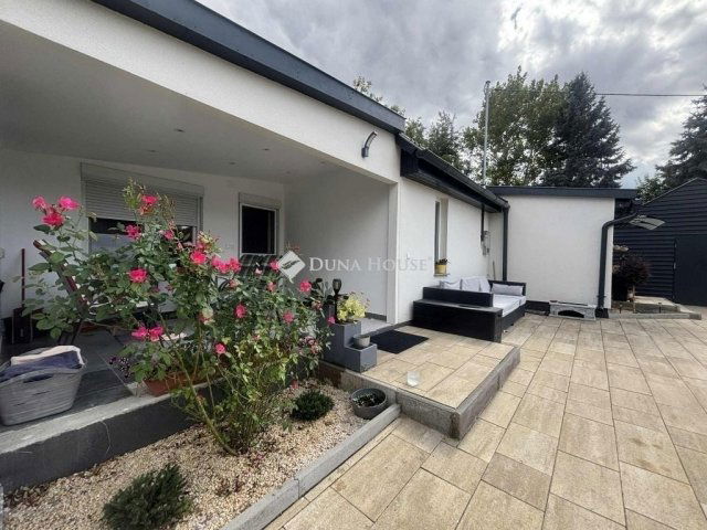 Eladó családi ház, Pellérden 159 M Ft, 4 szobás