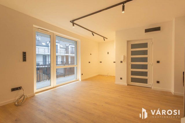 Eladó téglalakás, Szegeden 95.9 M Ft, 4 szobás