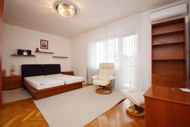 Kiadó téglalakás, albérlet, Debrecenben 200 E Ft / hó, 2 szobás