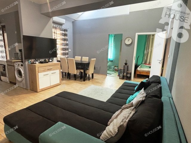 Eladó családi ház, Kecskeméten 99.99 M Ft, 6 szobás