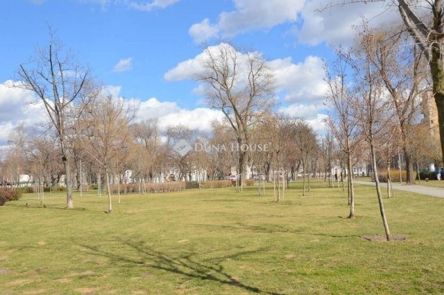 Eladó téglalakás, Budapesten, VIII. kerületben 172.2 M Ft