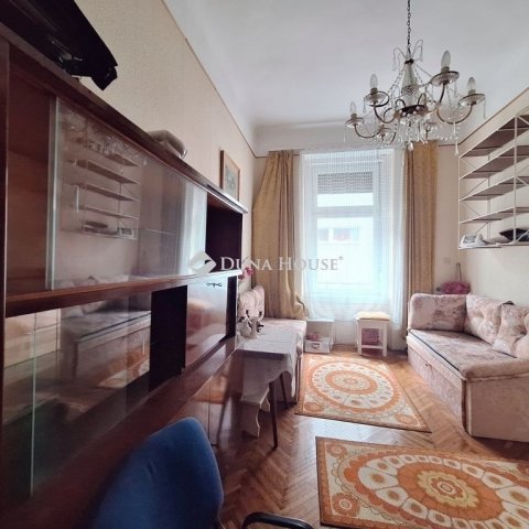 Eladó téglalakás, Budapesten, VIII. kerületben 57.9 M Ft