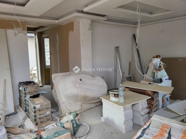 Eladó családi ház, Budapesten, XVII. kerületben 47.5 M Ft