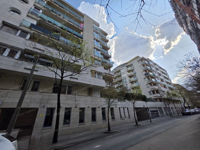 Eladó garázs, Budapesten, XIII. kerületben 6.5 M Ft