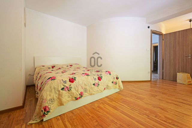 Eladó családi ház, Diósdon 250 M Ft, 7 szobás
