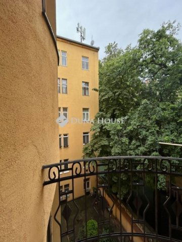 Kiadó téglalakás, albérlet, Budapesten, VI. kerületben